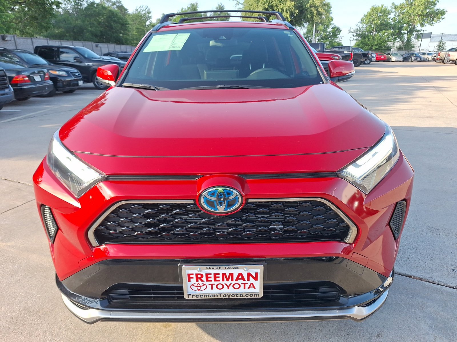 Used 2024 Toyota RAV4 SE w/ Weather & Moonroof Package AWD/4WD image 9