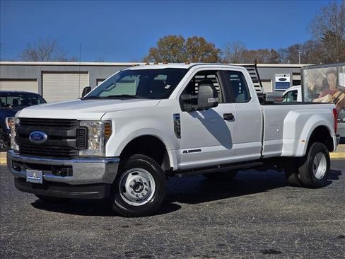 Used 2019 Ford F350 XL w/ XL Value Package image 2