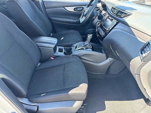 Used 2021 Nissan Rogue Sport S image 21