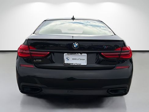 Used 2019 BMW 740i 740i w/ M Sport Package image 4