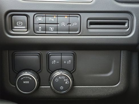 Certified 2022 Chevrolet Suburban RST w/ Luxury Package image 39