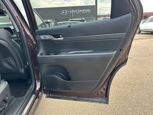 Used 2023 Hyundai Palisade Limited AWD/4WD image 38