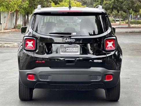 Used 2022 Jeep Renegade Latitude w/ Convenience Group image 5