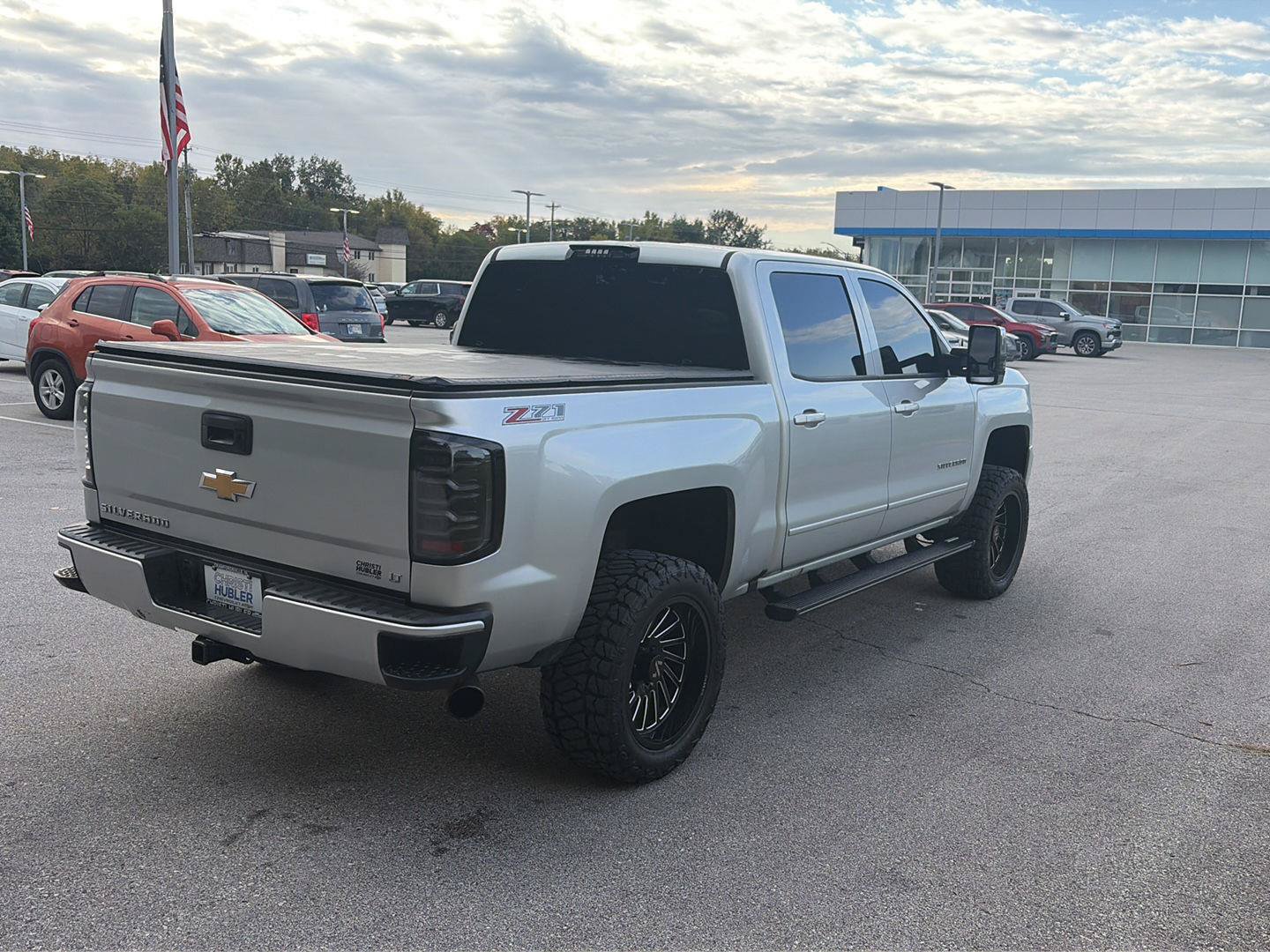 Used 2017 Chevrolet Silverado 1500 LT w/ All Star Edition AWD/4WD image 5