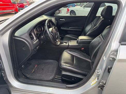 Used 2020 Dodge Charger SXT w/ Leather Interior Group image 9