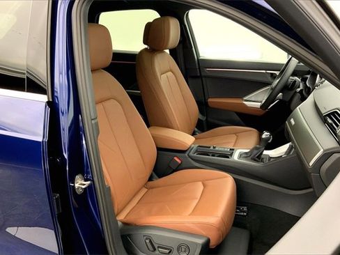 Certified 2025 Audi Q3 2.0T Premium Plus image 7