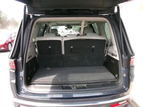 Used 2022 Jeep Wagoneer Series II w/ Premium Group I AWD/4WD image 30