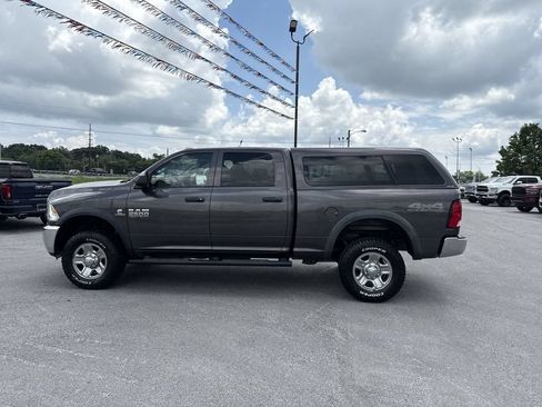 Used 2017 RAM 2500 Tradesman w/ Chrome Appearance Group AWD/4WD image 3