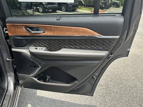 New 2026 Jeep Grand Cherokee L Summit AWD/4WD image 16