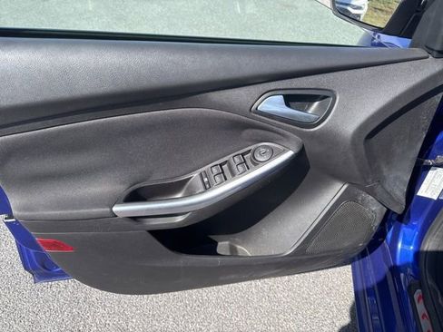 Used 2013 Ford Focus ST FWD image 15