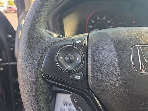 Used 2021 Honda HR-V EX image 17