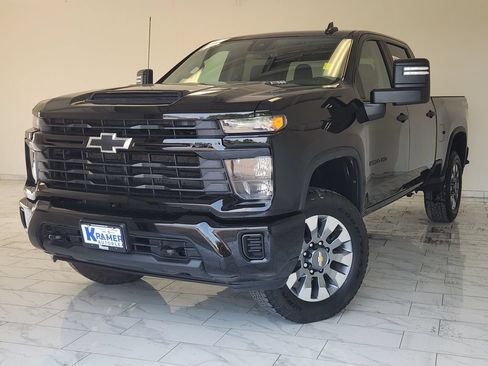 Used 2024 Chevrolet Silverado 2500 Custom w/ Custom Value Package AWD/4WD image 1