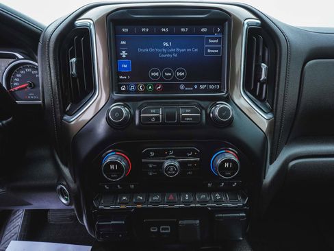 Used 2022 Chevrolet Silverado 1500 High Country w/ Safety Package II AWD/4WD image 23