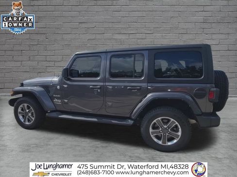 Used 2022 Jeep Wrangler Unlimited Sahara w/ Cold Weather Group AWD/4WD image 7