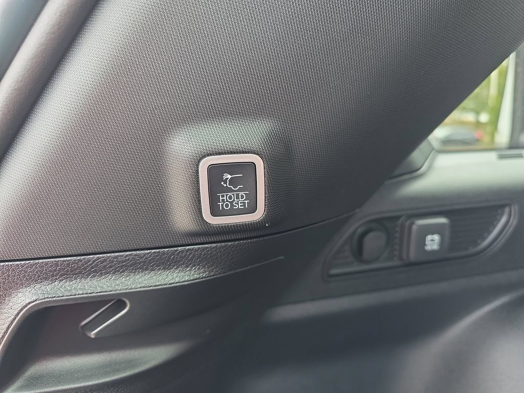 New 2026 Jeep Grand Cherokee Altitude AWD/4WD image 13