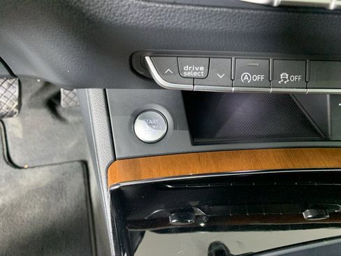 Used 2023 Audi Q5 2.0T Premium w/ Convenience Package image 17