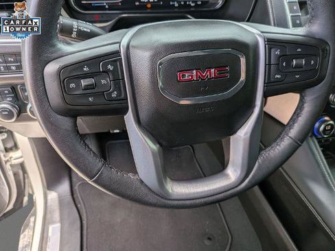 Used 2022 GMC Yukon SLT w/ SLT Luxury Package AWD/4WD image 28