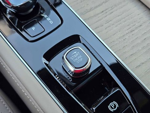 New 2026 Volvo XC90 B6 Plus w/ Protection Package Premier image 35