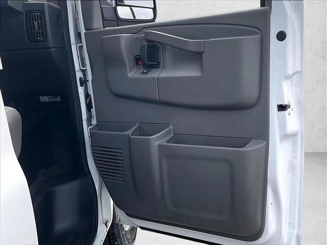 Used 2018 Chevrolet Express 3500 LT w/ LT Preferred Equipment Group RWD image 19
