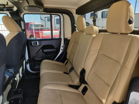 Used 2020 Jeep Gladiator Sport w/ Quick Order Package 23S image 10