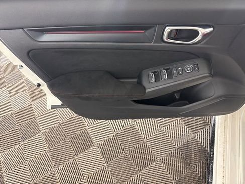 Used 2025 Honda Civic Type R image 23