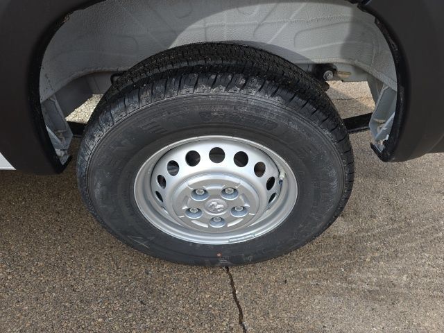 Used 2025 RAM ProMaster 1500 w/ Convenience Group FWD image 9