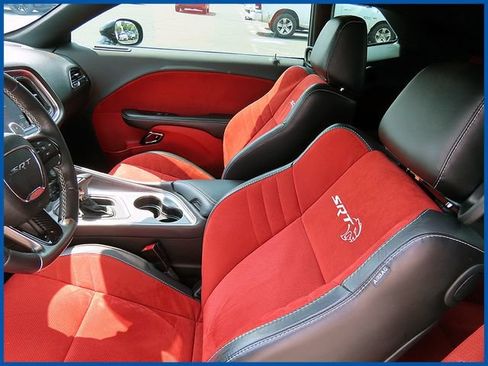 Used 2017 Dodge Challenger SRT Hellcat RWD image 11