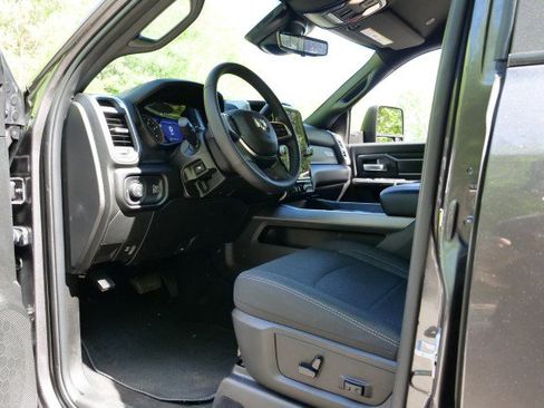 Used 2025 RAM 3500 Big Horn AWD/4WD image 22