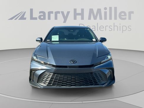 Used 2026 Toyota Camry SE w/ Multimedia Upgrade Package FWD image 8