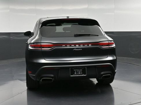 Certified 2025 Porsche Macan image 7