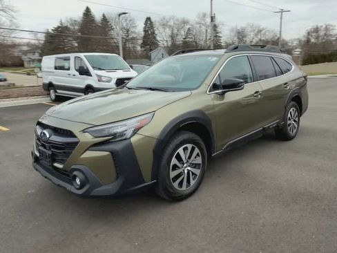 Certified 2025 Subaru Outback Premium w/ Popular Package #1A image 4