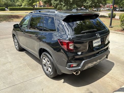 Used 2023 Honda Passport TrailSport image 8