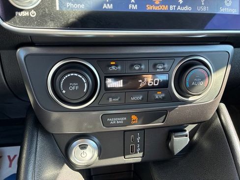Certified 2025 Nissan Leaf S FWD image 32