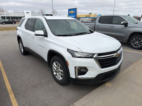 Used 2024 Chevrolet Traverse LS w/ Safety Package image 3