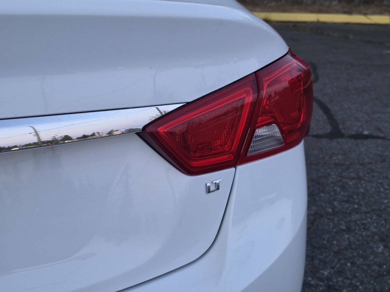 Used 2016 Chevrolet Impala LT FWD image 43