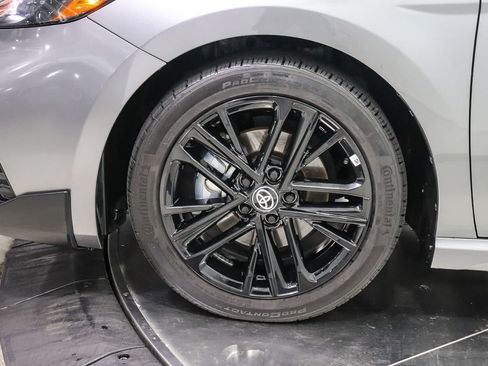 Used 2025 Toyota Camry SE FWD image 9