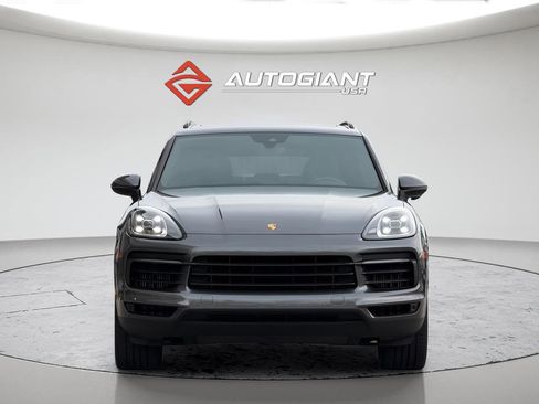 Used 2019 Porsche Cayenne S image 3