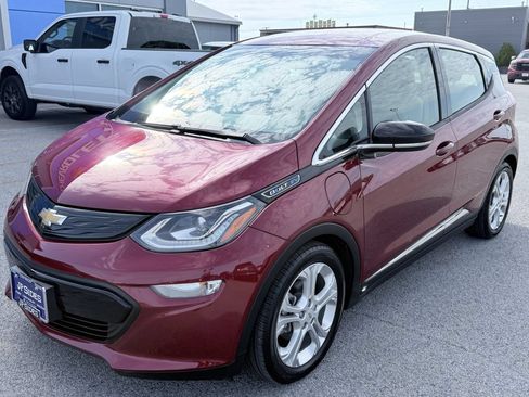Used 2020 Chevrolet Bolt LT FWD image 1