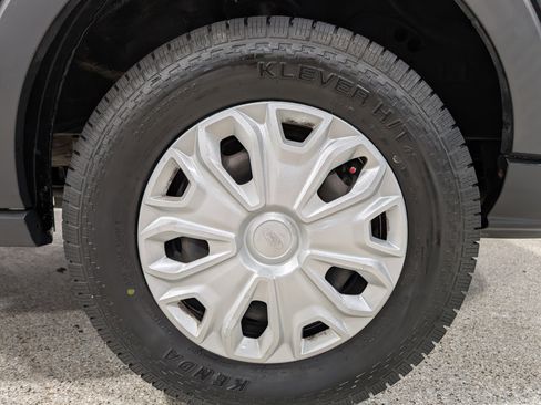 Used 2018 Ford Transit 350 XLT image 12