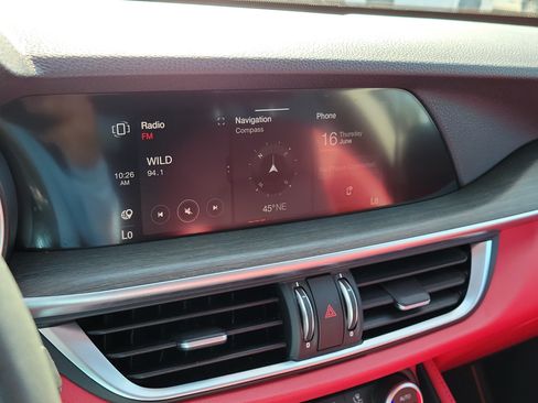 Used 2020 Alfa Romeo Stelvio Ti AWD/4WD image 30