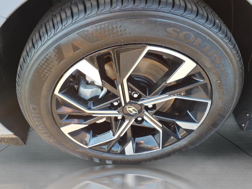 Used 2025 Hyundai Sonata SEL FWD image 9