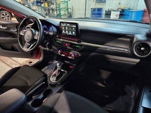 Used 2019 Kia Forte S w/ S Premium Package image 20