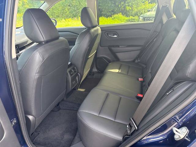 Certified 2025 Nissan Rogue SL AWD/4WD image 22