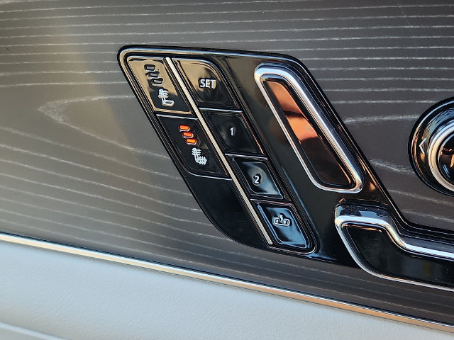 Used 2025 Cadillac Lyriq Luxury RWD image 26