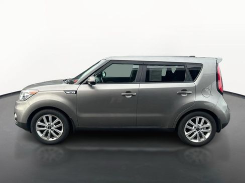 Used 2017 Kia Soul + w/ Primo Package FWD image 6