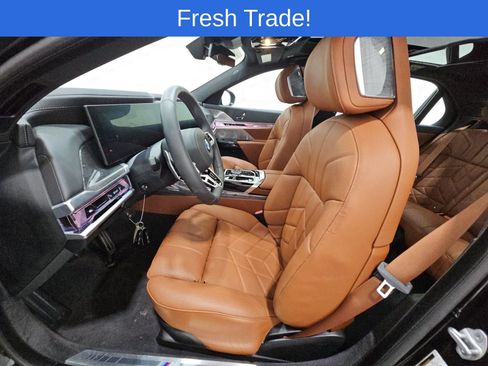 Certified 2025 BMW 760i xDrive w/ Executive Package AWD/4WD image 14