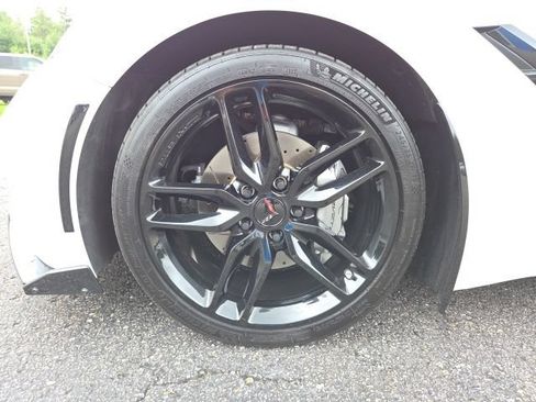 Used 2018 Chevrolet Corvette Stingray Coupe w/ 1LT RWD image 57