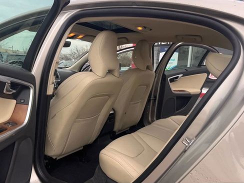 Used 2016 Volvo S60 T5 Inscription Platinum w/ Climate Package image 19