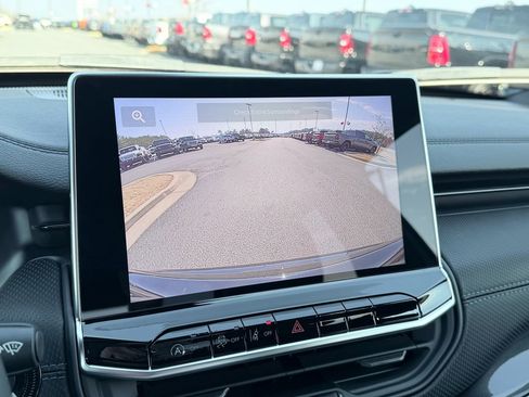 New 2026 Jeep Compass Latitude image 16