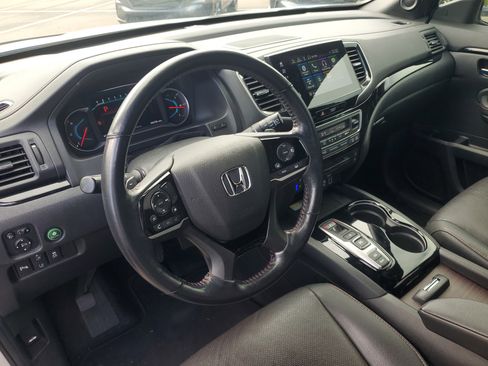 Certified 2021 Honda Pilot Black Edition image 30